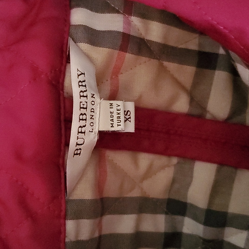 Burberry Quilted Jacket in Dark Fuchsia - Picture 6 of 11